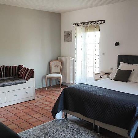 Au Clos Des Templiers Puyravault  Luaran gambar